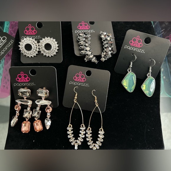 Fashionable Earrings - Picture 3 of 3